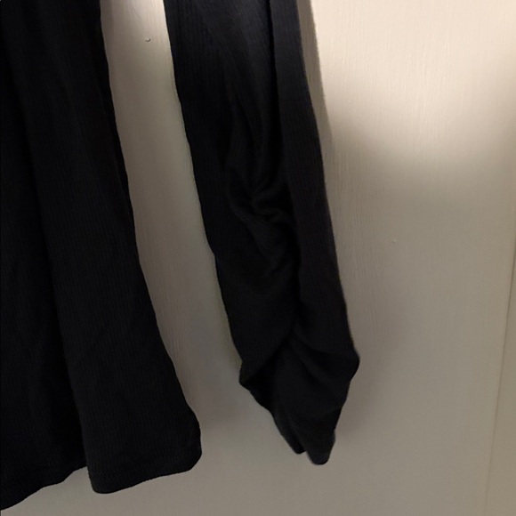 Fabletics turtle neck top - Picture 3 of 4